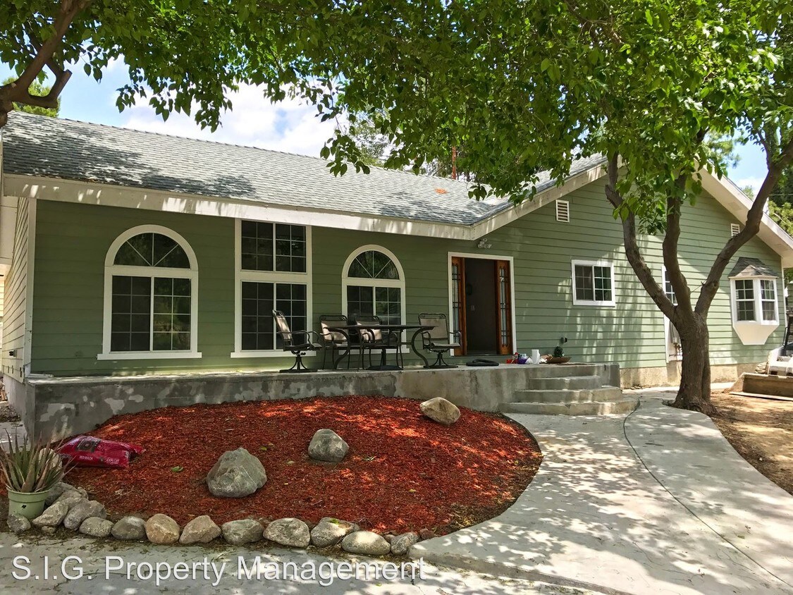 Primary Photo - 10324 Johanna Ave