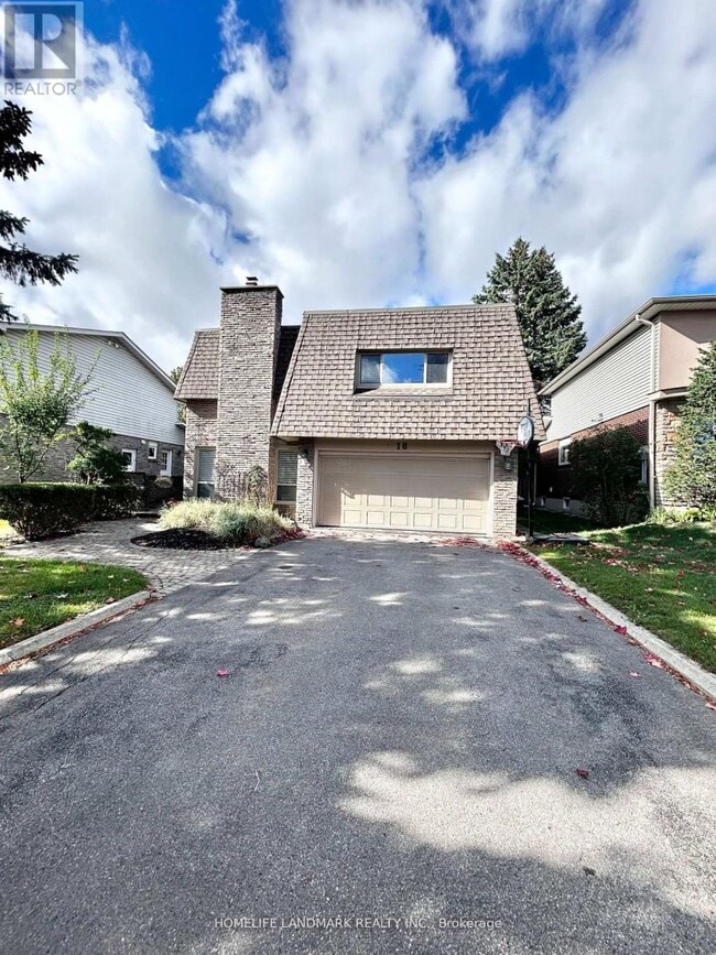Building Photo - 18 Summerfeldt Crescent