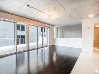 Building Photo - 3449 NE 1st Ave