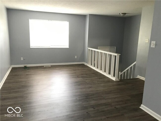 Foto del edificio - 9444 English Oak Dr