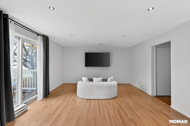 Building Photo - 91 Presidential Dr