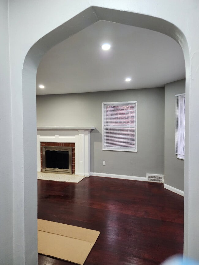 Building Photo - 11318 Littlefield St