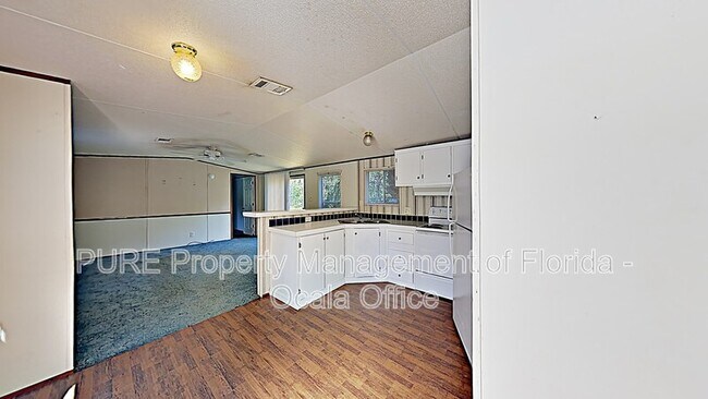 Building Photo - 11315 NW 7th St