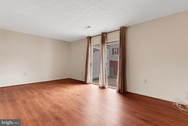 Building Photo - 10177 Irongate Way