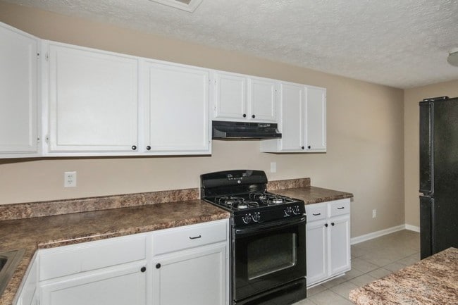 Building Photo - 2085 Corners Cir