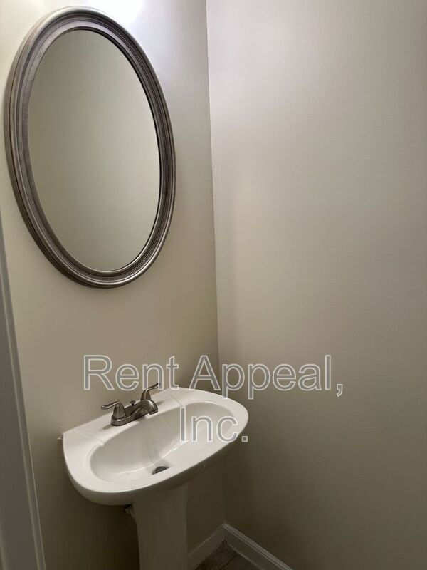Foto del edificio - 3880 Grovemont Pl