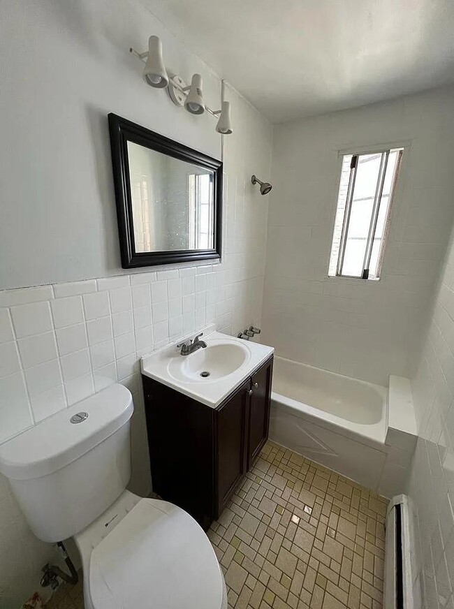 Building Photo - 1509 Bergen St