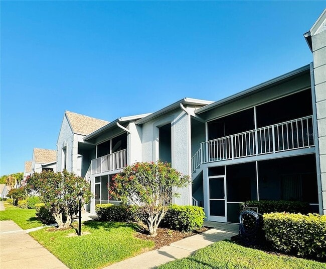 Foto del edificio - 6713 Stone River Rd