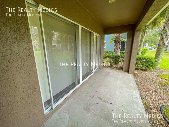 Building Photo - Beautiful 2 Bedroom Townhouse Style Condo ...