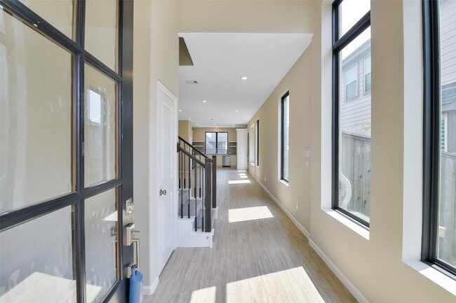 Foto del edificio - 1439 Northwood Blf Ln