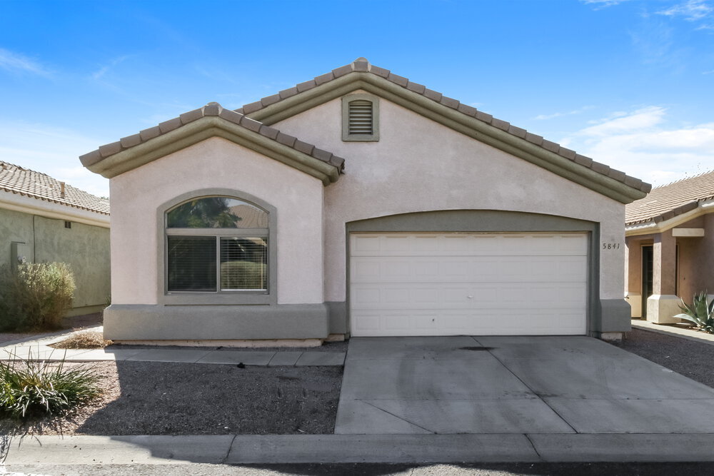 Primary Photo - 5841 E Norland St