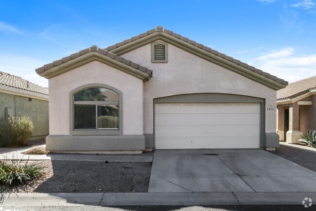 Building Photo - 5841 E Norland St
