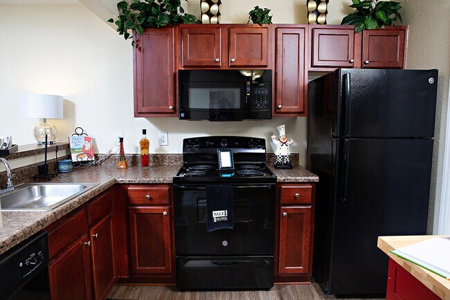 Foto del edificio - Longhill Pointe Apartments and Townhomes