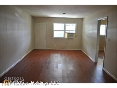 Building Photo - 585 Marina St