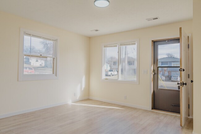 Sala de estar - 5024 S 48th St