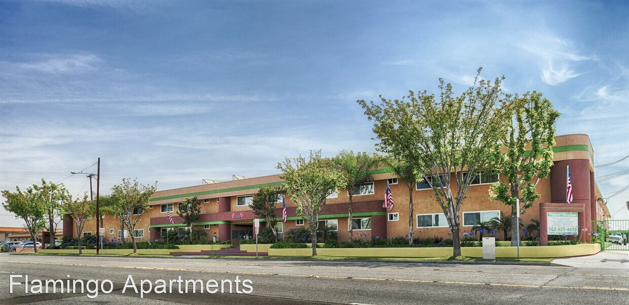 Foto principal - 17908 Woodruff Ave