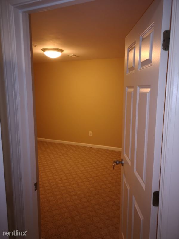 Foto principal - 14315 New Hampshire Ave