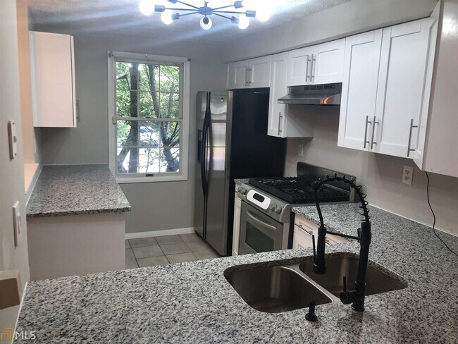 Building Photo - 845 Regal Path Ln