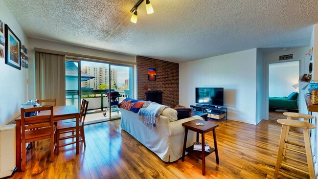 Photo - 555 E 10th Ave Apartment