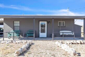 Building Photo - 213 Shoreline Dr