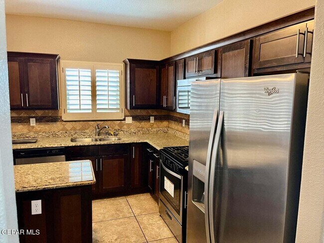 Building Photo - 3150 Red Orchard Dr