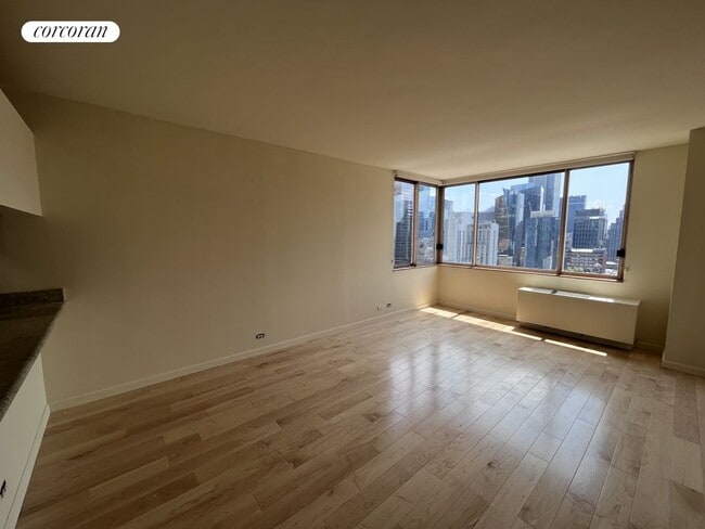 Building Photo - 350 W 50th St