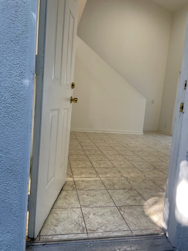 5208 Mecca Ave, Tarzana, CA 91356 House for Rent in Tarzana, CA