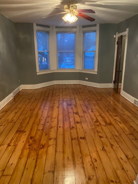 Living room area - 10021 S Exchange Ave