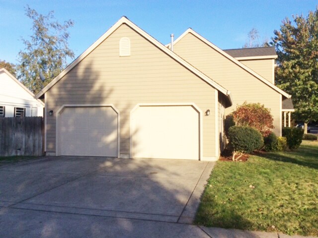 Building Photo - 610 S Ponderosa Court