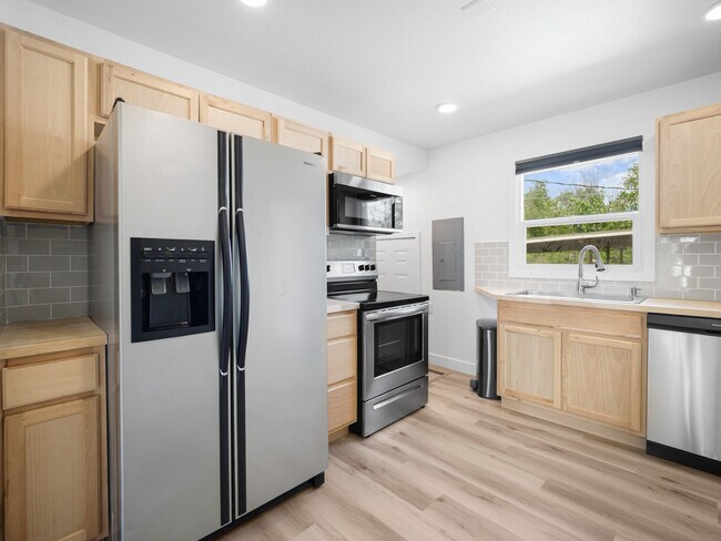 Foto del edificio - 1410 Swift Blvd