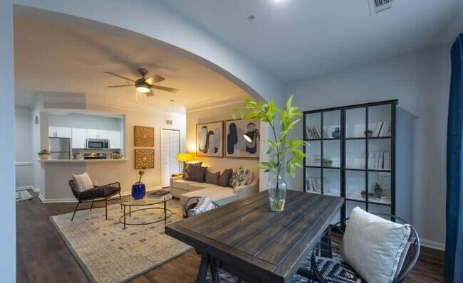 Building Photo - 2 bedroom in Sugar Land TX 77498