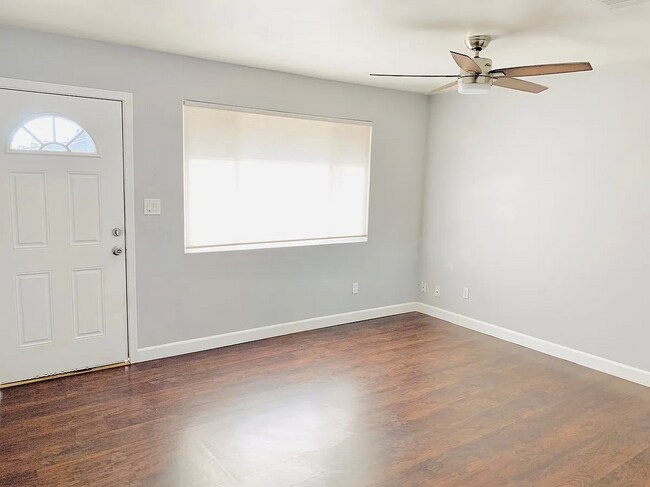 Foto del edificio - 4017 E Palm Ln