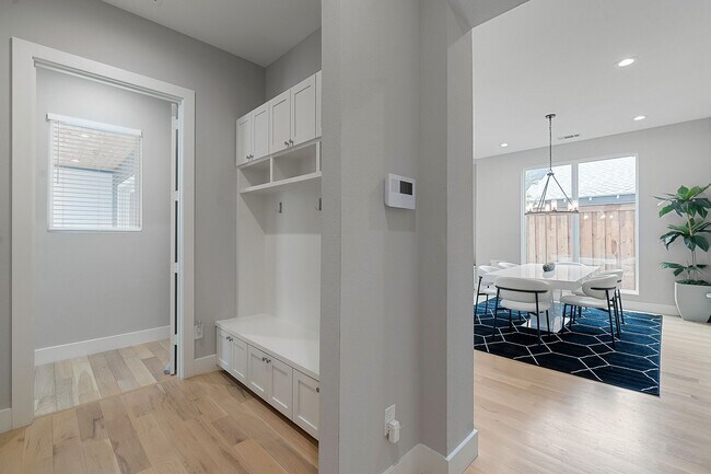 Foto del edificio - 6917 Tyree St