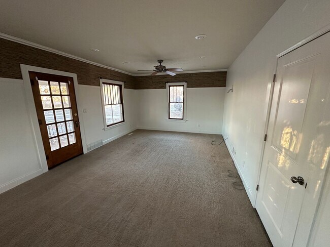 Foto del edificio - Spacious 4 Bedroom Home Available for Rent in Orange City