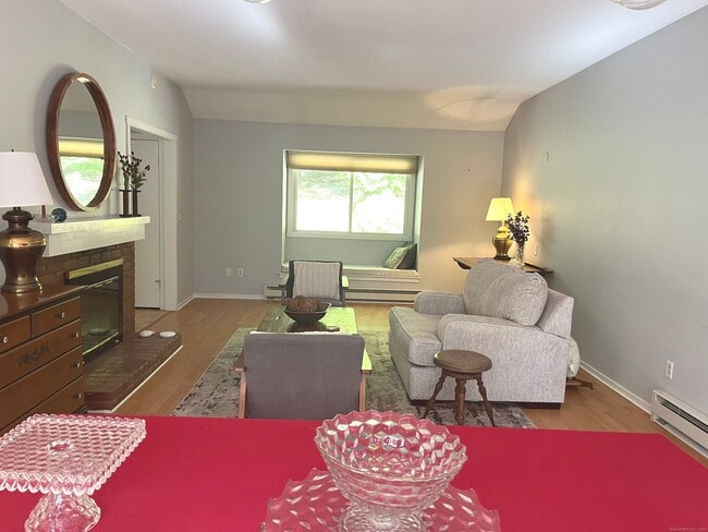 Building Photo - 1023 Heritage Vlg