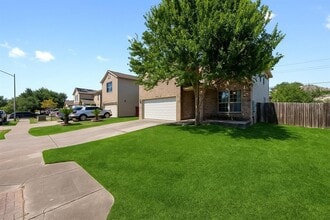 Building Photo - 6212 Roseborough Dr
