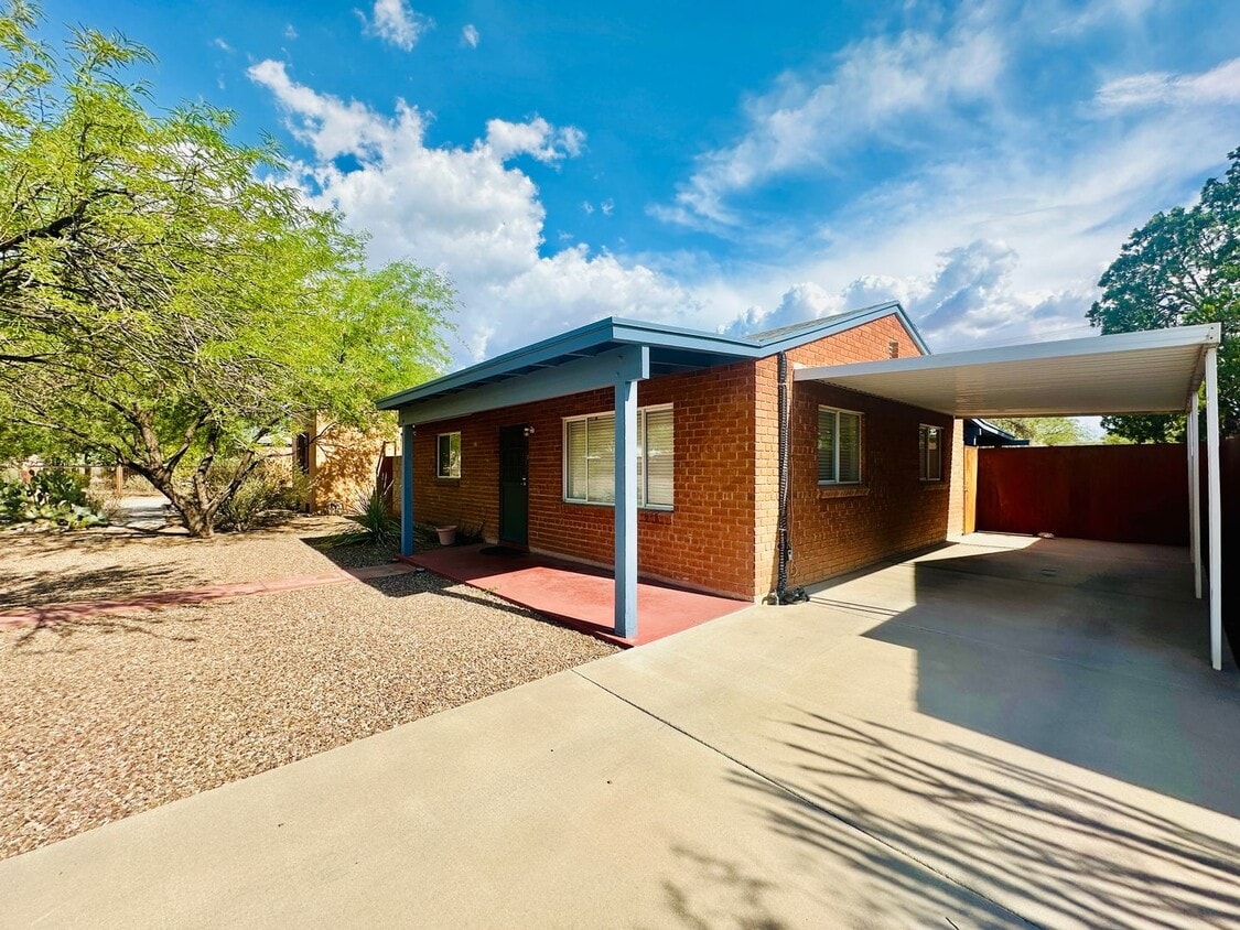 2 Bedroom House with All Appliances and La... - 2 Bedroom House with All Appliances and La...