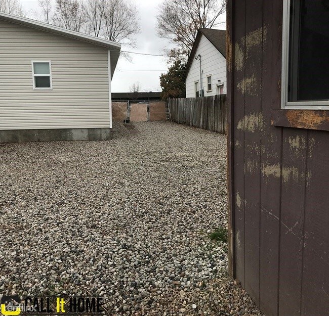 Building Photo - 8102 W 2700 S