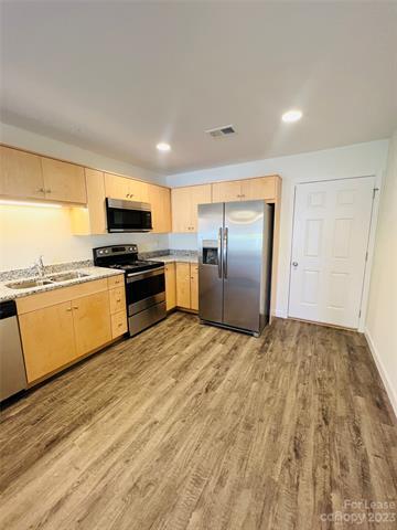 Building Photo - 4036 Eugene Dr
