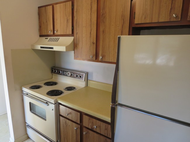 Building Photo - 407-411 Pendleton Pl