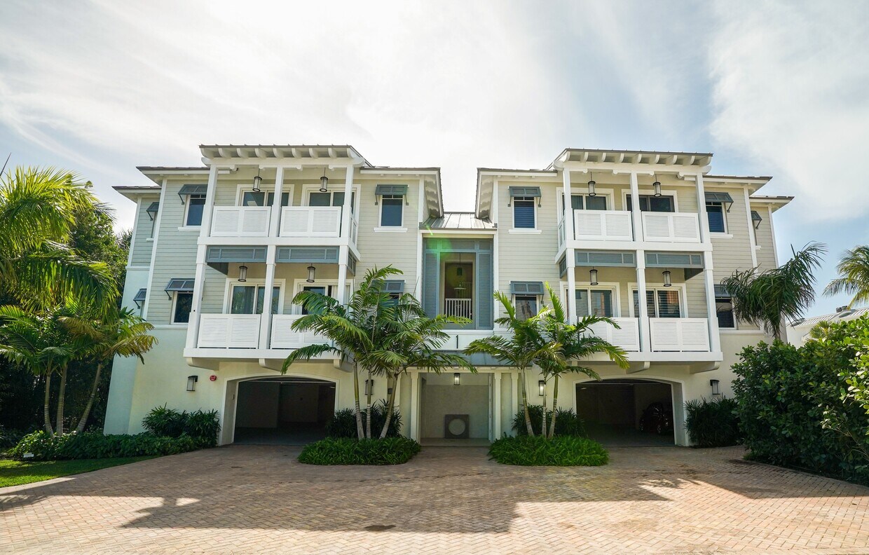 Maison Residences 3 Apartments in Islamorada, FL