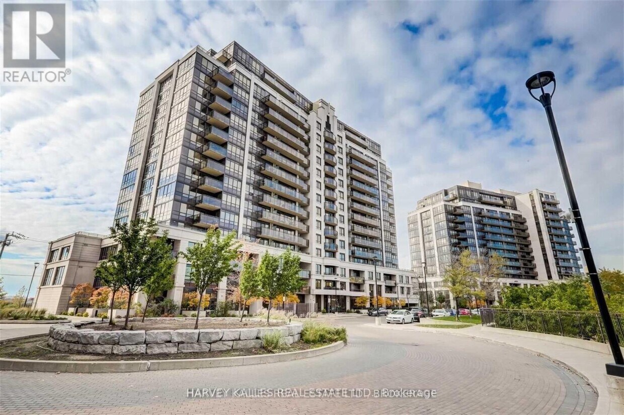 Primary Photo - 1070-1070 Sheppard Ave W