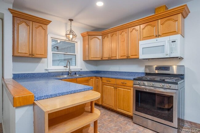 Foto del edificio - 17 Old Lake Rd