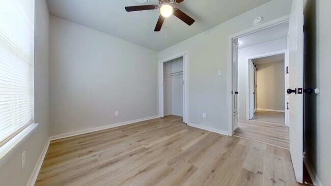 Foto del edificio - 2 WEEKS FREE RENT!!! Gorgeous remodeled ho...