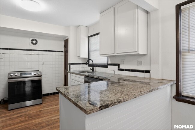 Foto del edificio - 7616 Stanwood Dr