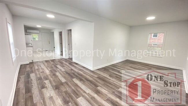 Building Photo - Beautiful 2 Bedroom 1 Bathroom in Independ...