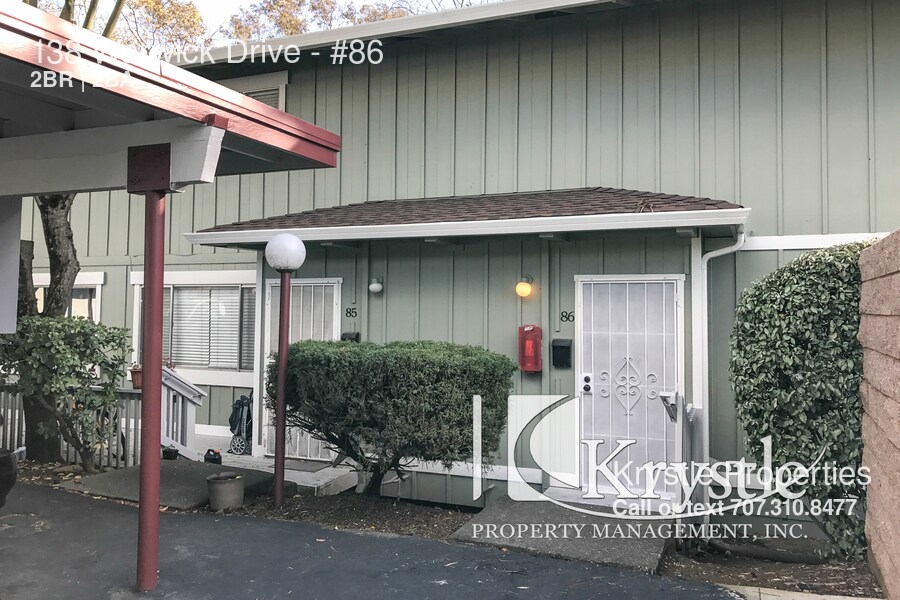 Primary Photo - 138 Warwick Dr