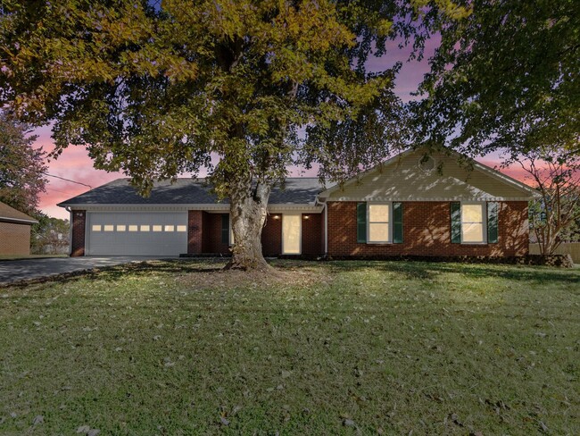 Building Photo - Great location in Harvest and only minutes...