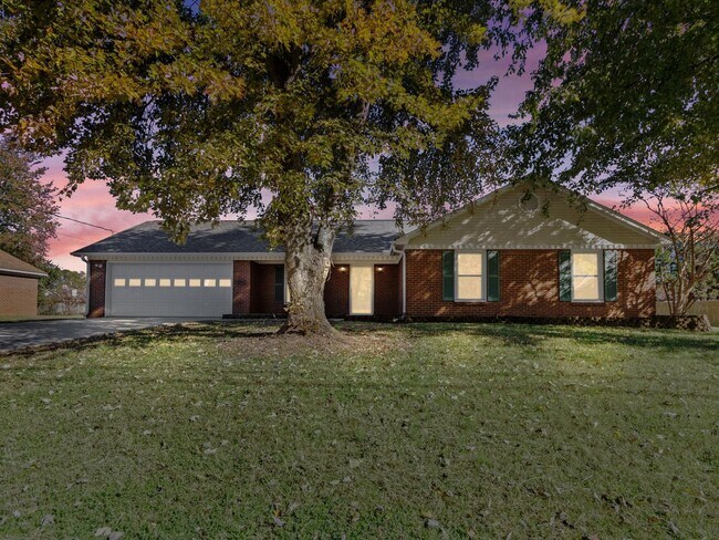 Foto del edificio - Great location in Harvest and only minutes...