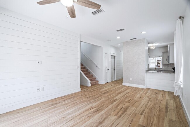 Building Photo - 39 Myrtle Oak Way
